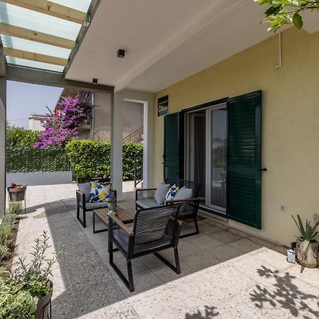 Citrus Accommodation Каштела Экстерьер фото