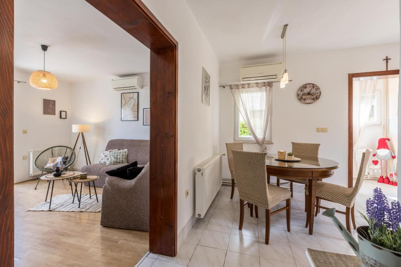 Citrus Accommodation Каштела Экстерьер фото