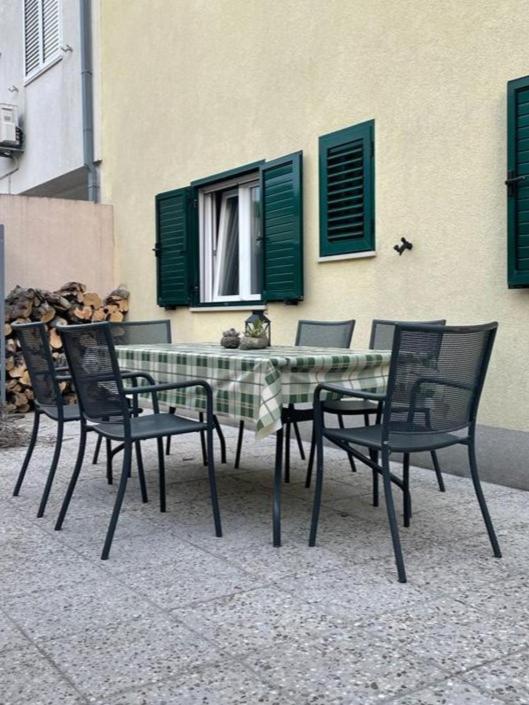 Citrus Accommodation Каштела Экстерьер фото