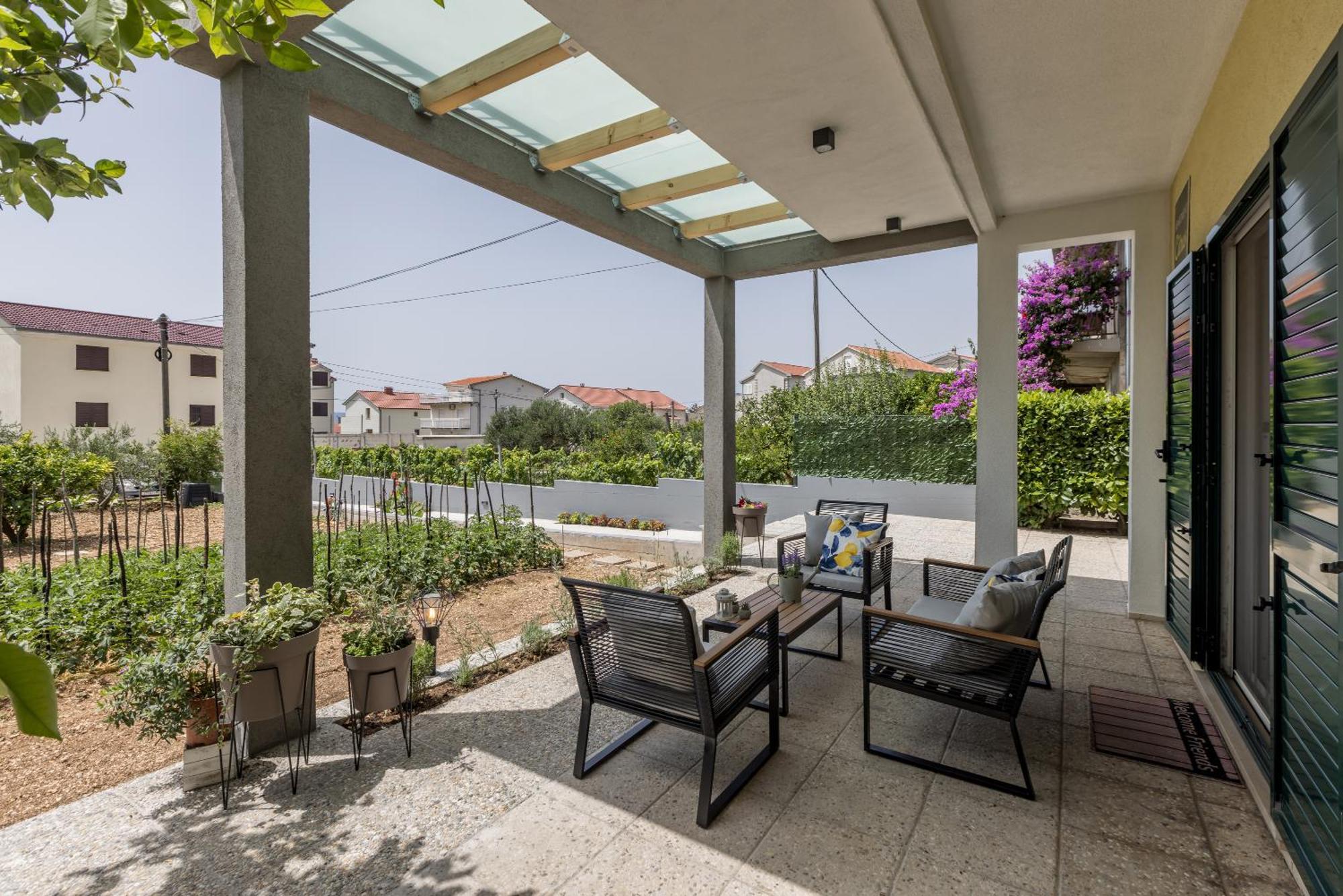 Citrus Accommodation Каштела Экстерьер фото